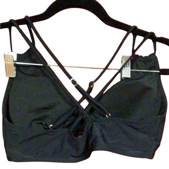 Black bikini top with a cross cross back design and adjustable straps sz medium - Picture 2 of 3